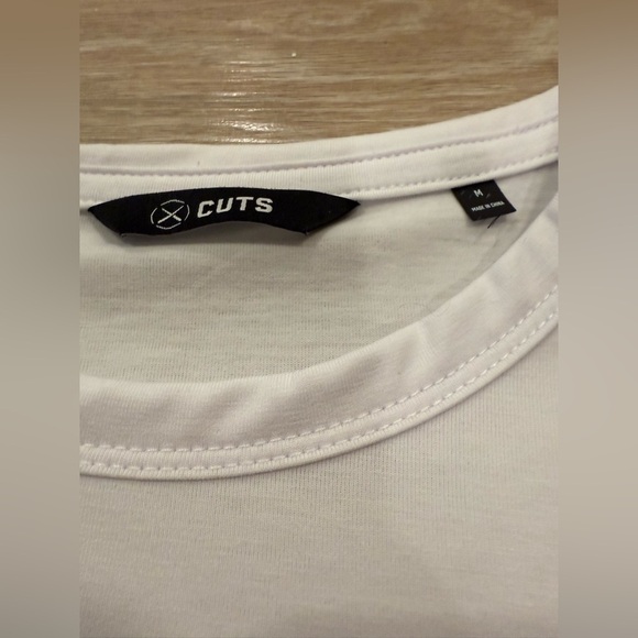 NWOT Cuts Clothing White Almost Friday Tee - Picture 8 of 9